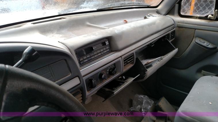 image for item L6000 1995 Ford F250 HD XLT SuperCab pickup truck