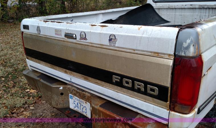 image for item L6000 1995 Ford F250 HD XLT SuperCab pickup truck