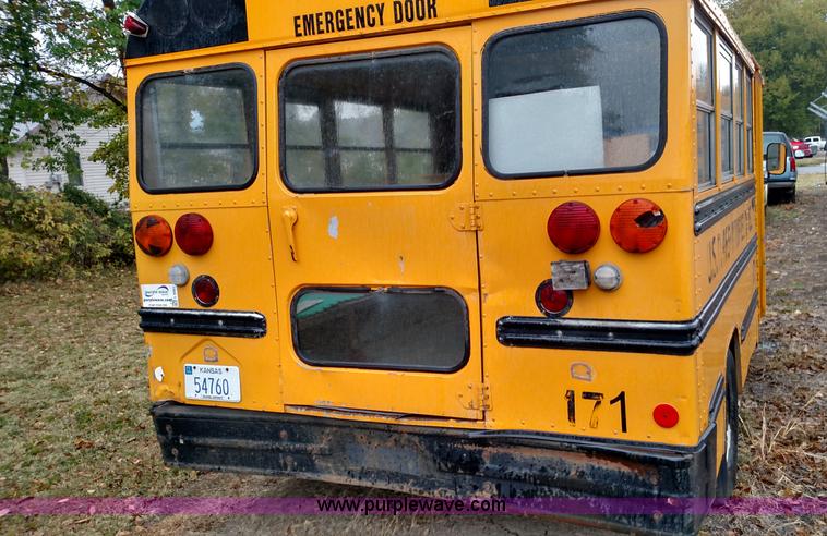 image for item L6001 1993 GMC Vandura G3500 bus