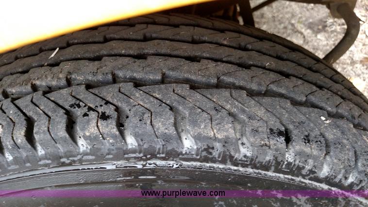 image for item L6001 1993 GMC Vandura G3500 bus