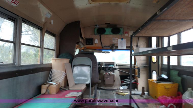 image for item L6001 1993 GMC Vandura G3500 bus