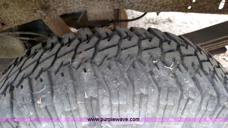 image for item L6002 1989 Ford F250 pickup truck