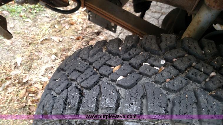 image for item L6002 1989 Ford F250 pickup truck