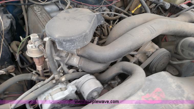 image for item L6002 1989 Ford F250 pickup truck