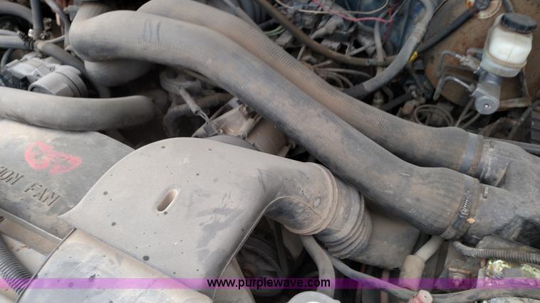 image for item L6002 1989 Ford F250 pickup truck