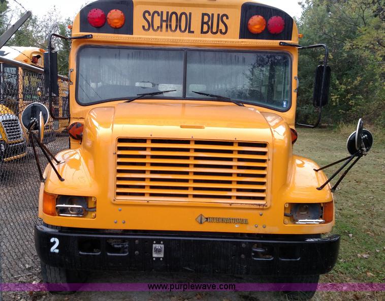 image for item L6003 1992 International 3700 school bus