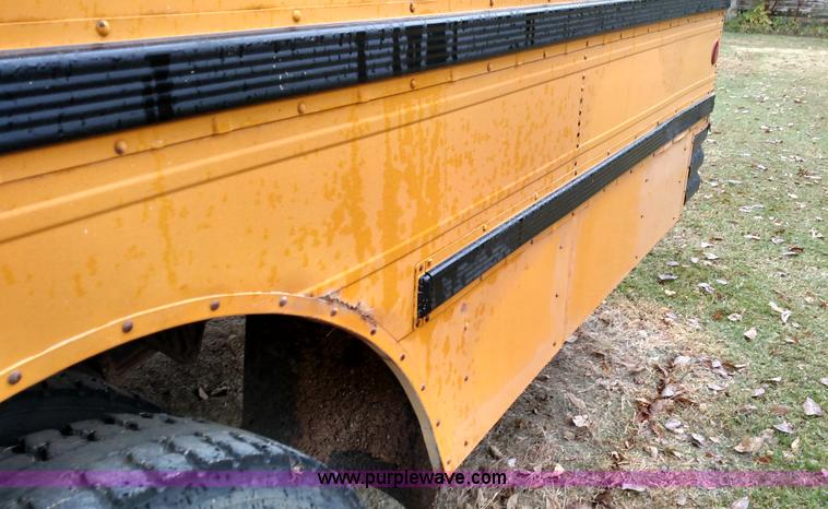 image for item L6003 1992 International 3700 school bus