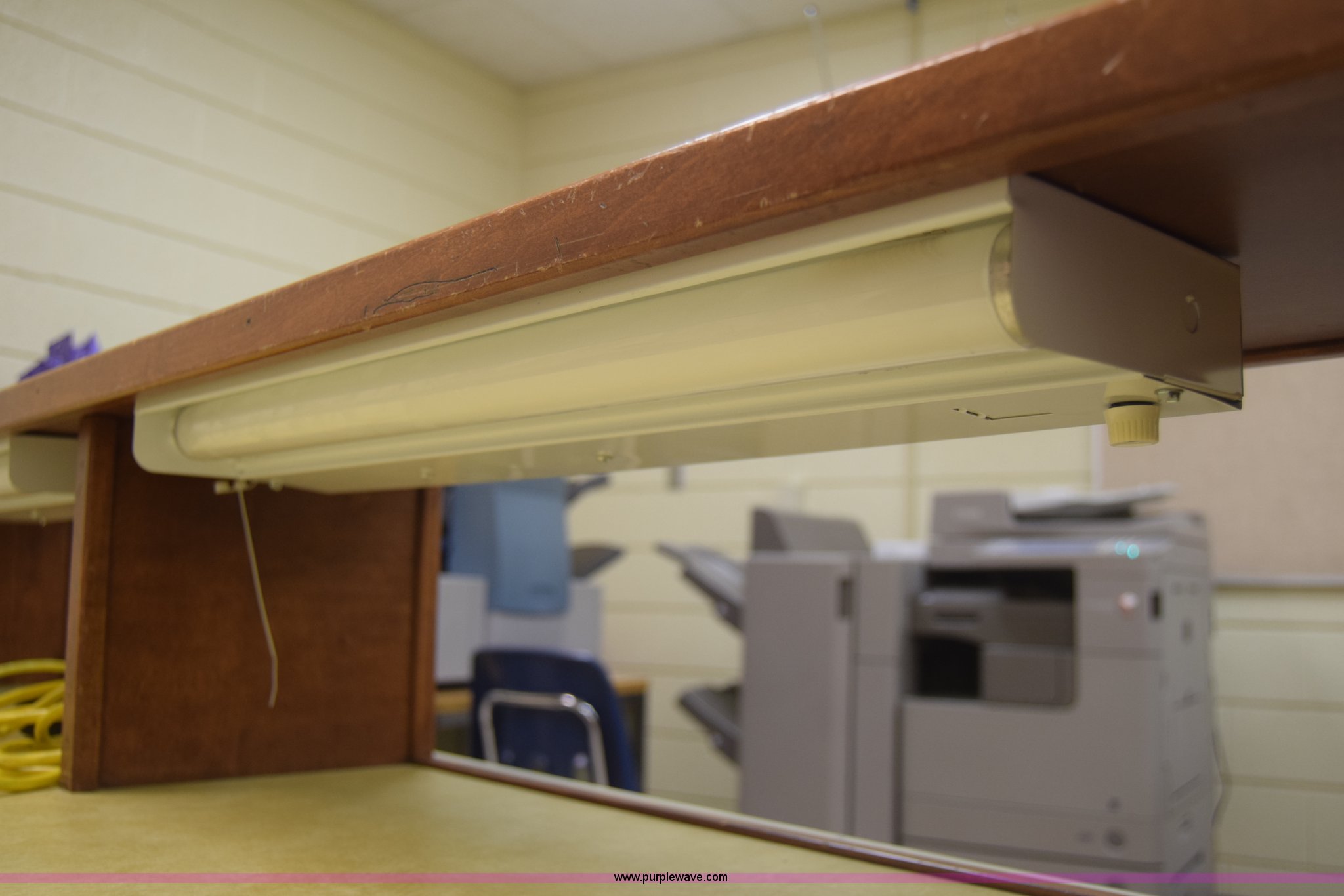 (5) wood desks in Hutchinson, KS Item BK9953 sold Purple Wave