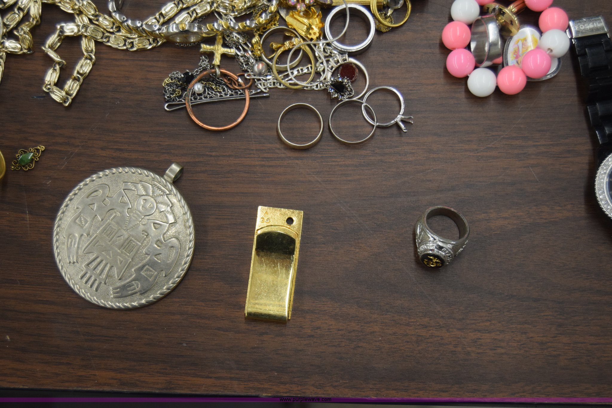 Assorted jewelry in Wichita, KS Item BK9993 sold Purple Wave