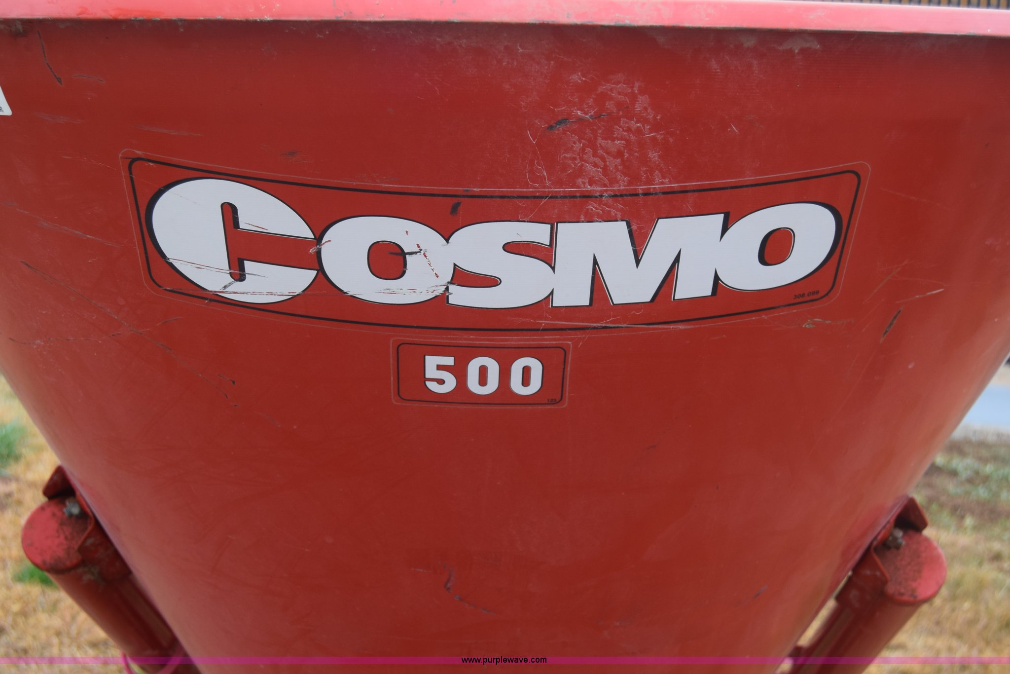 Cosmo 500 fertilizer spreader in Andale, KS Item BO9719 sold Purple