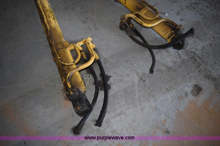 image for item K3256 (2) hydraulic cylinders