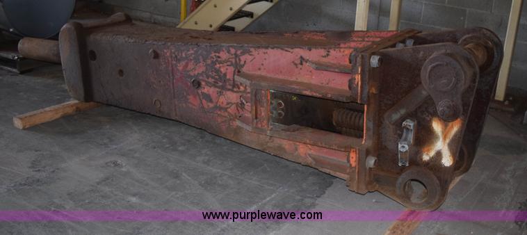 image for item K3272 Stanley MB6900 hydraulic breaker