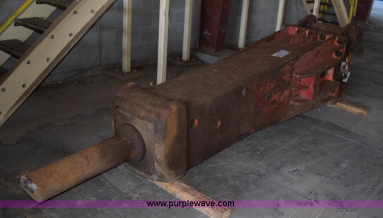 image for item K3272 Stanley MB6900 hydraulic breaker