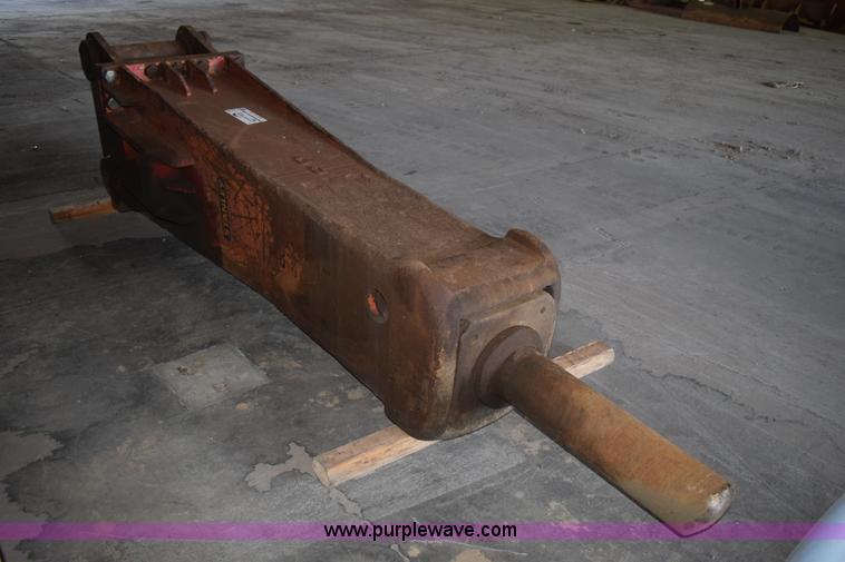 image for item K3272 Stanley MB6900 hydraulic breaker