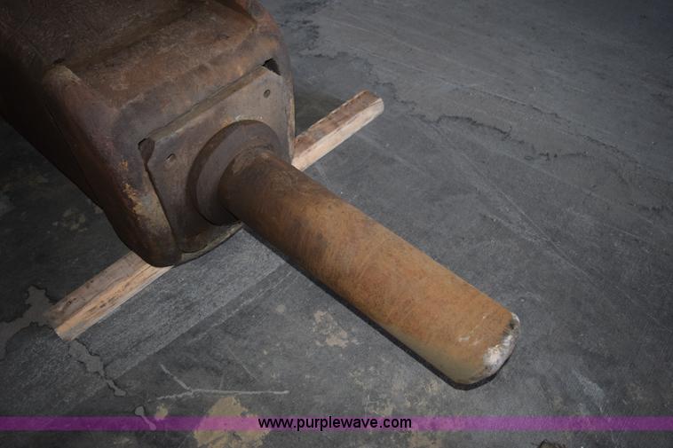 image for item K3272 Stanley MB6900 hydraulic breaker