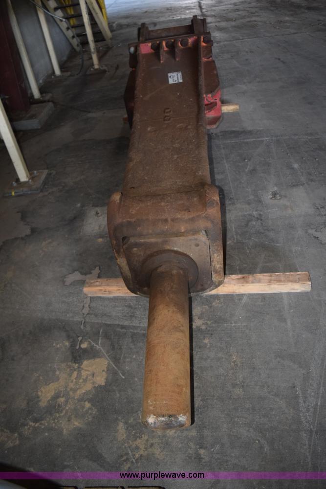 image for item K3272 Stanley MB6900 hydraulic breaker