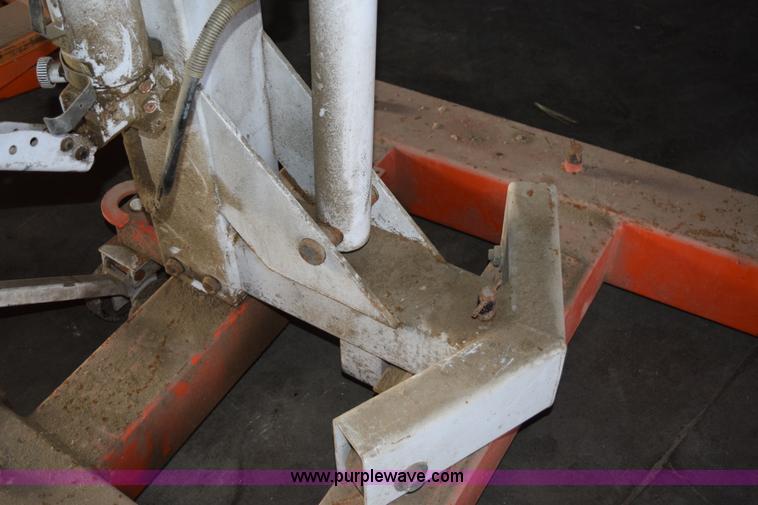 image for item K3301 SPX crane