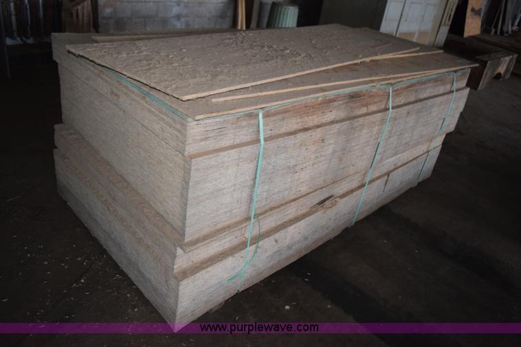 image for item K3337 Assorted sheets of plywood