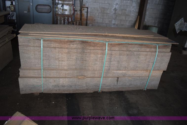 image for item K3337 Assorted sheets of plywood