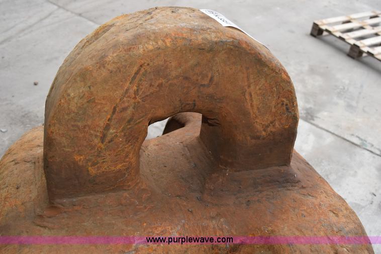 image for item K3351 5,900 lbs wrecking ball