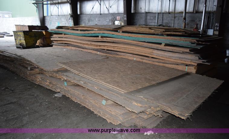 image for item K3356 Assorted 8' x 24' OSB plywood