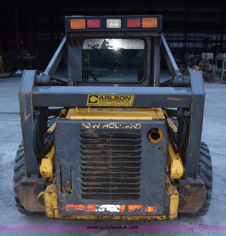 image for item K3374 2004 New Holland LS180 skid steer