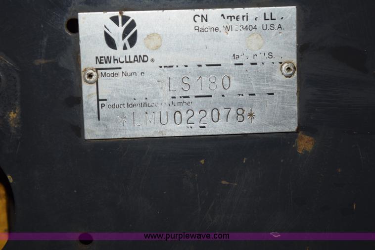 image for item K3374 2004 New Holland LS180 skid steer