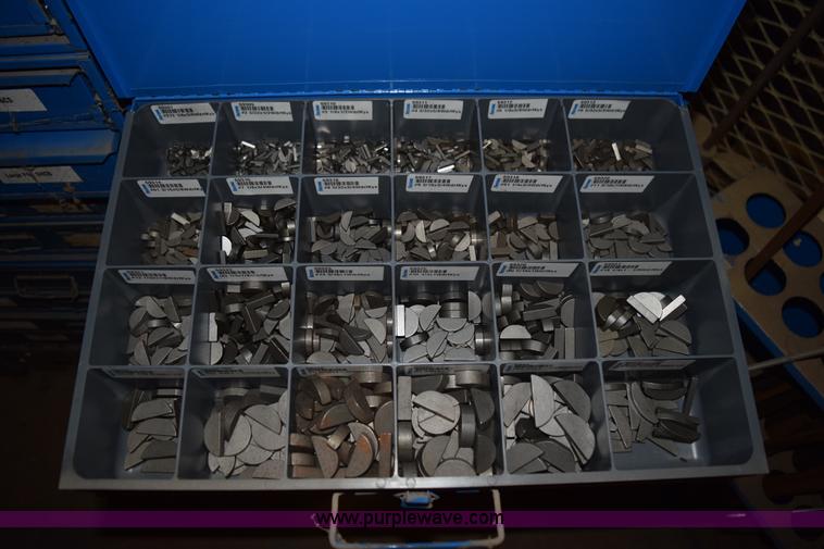 image for item K3377 Assorted Fastenal bins with parts