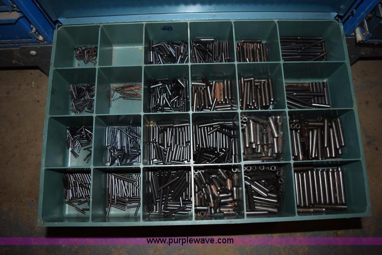 image for item K3377 Assorted Fastenal bins with parts