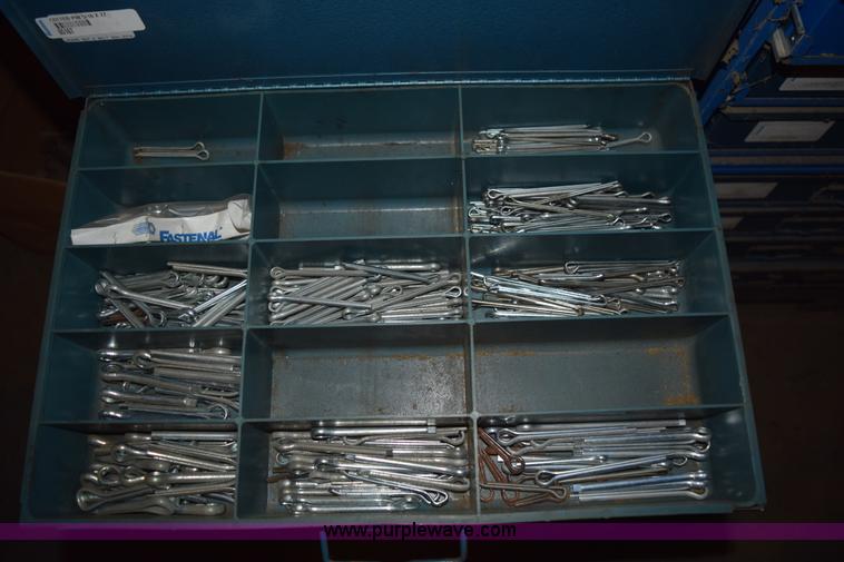 image for item K3377 Assorted Fastenal bins with parts