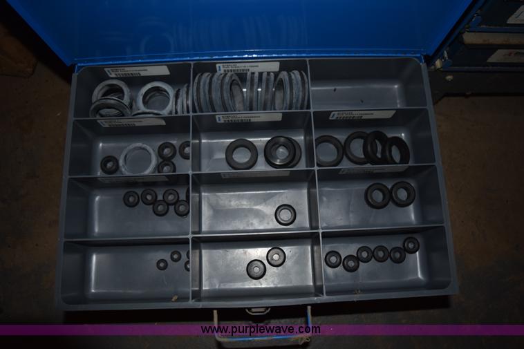 image for item K3377 Assorted Fastenal bins with parts
