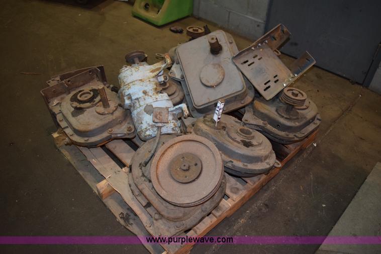 image for item K3403 Approximately 8 assorted reducers