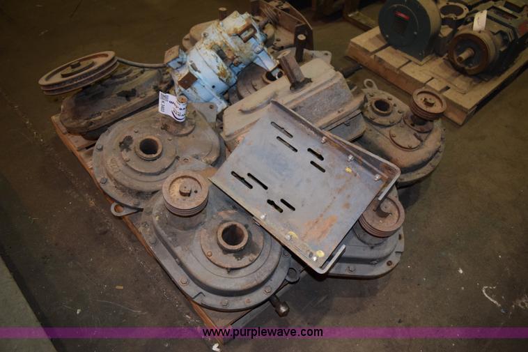 image for item K3403 Approximately 8 assorted reducers