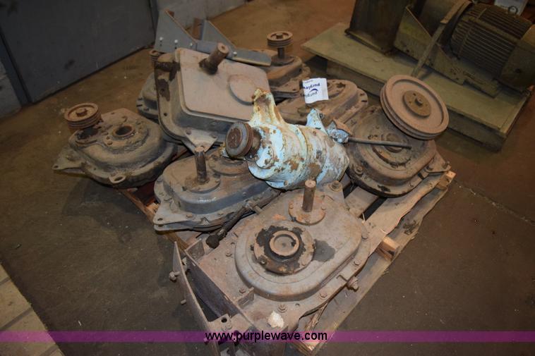 image for item K3403 Approximately 8 assorted reducers