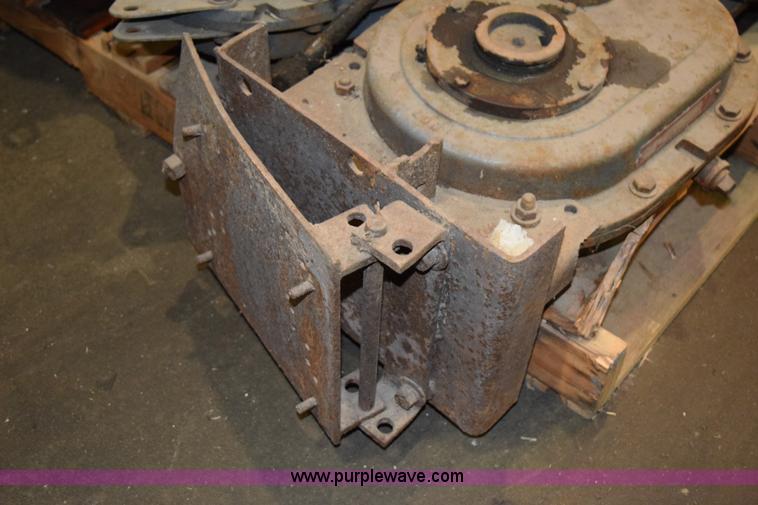 image for item K3403 Approximately 8 assorted reducers