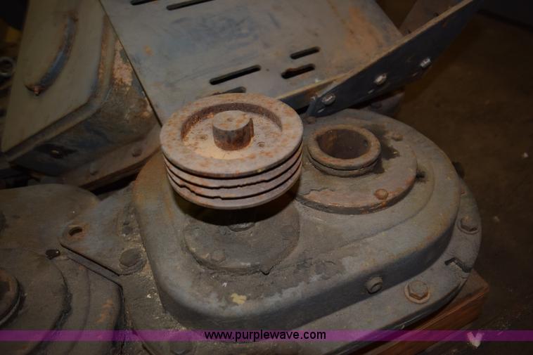 image for item K3403 Approximately 8 assorted reducers