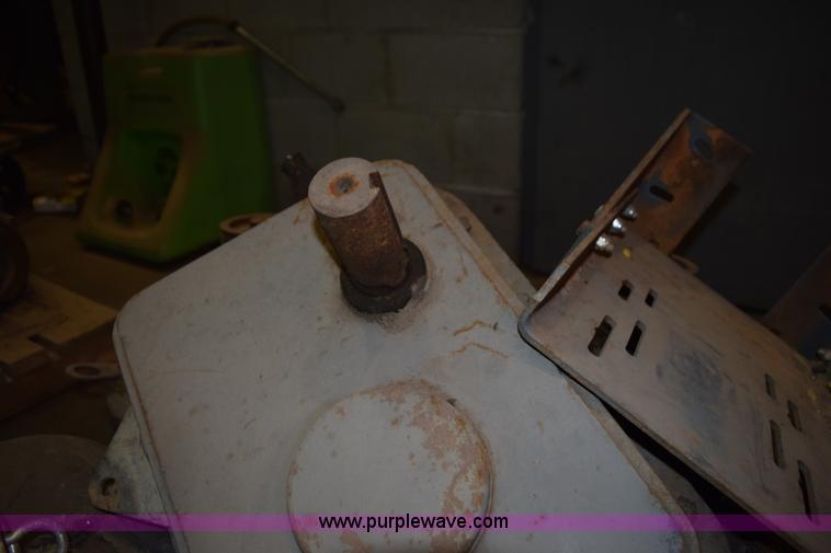 image for item K3403 Approximately 8 assorted reducers