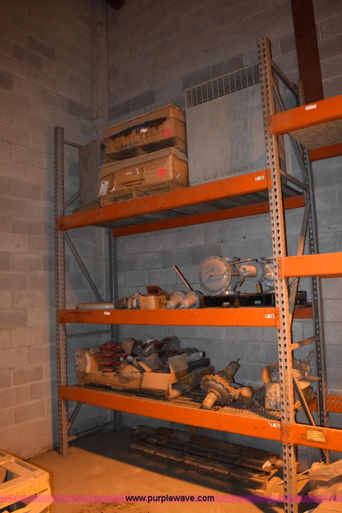 image for item K3433 (2) pallet racks