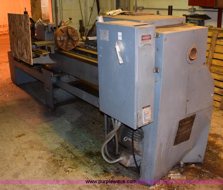 image for item K3439 Leblond Regal lathe