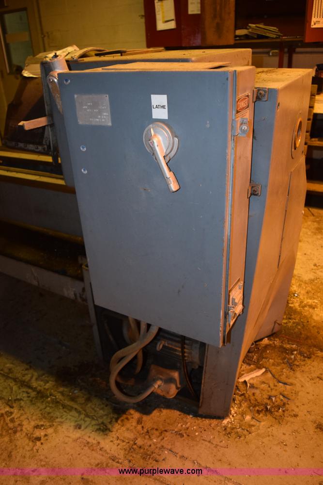 image for item K3439 Leblond Regal lathe