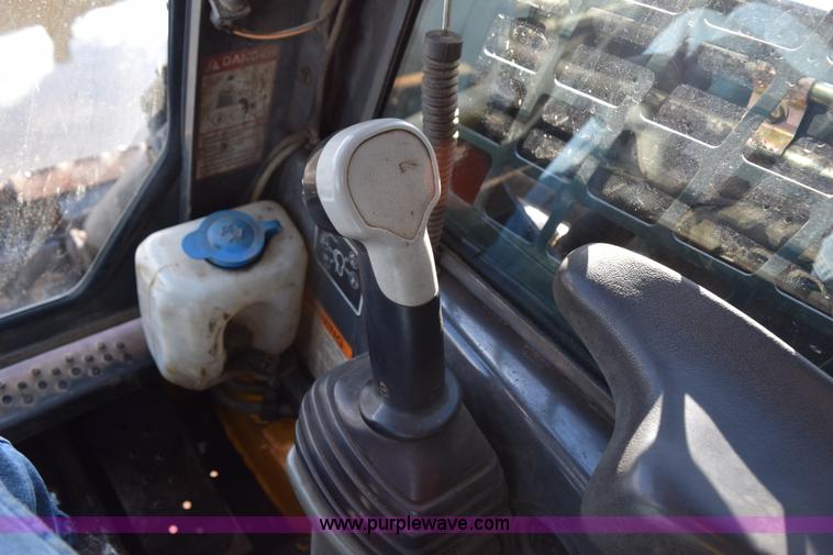 image for item K3449 2006 New Holland L190 skid steer