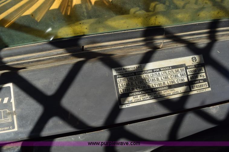 image for item K3449 2006 New Holland L190 skid steer