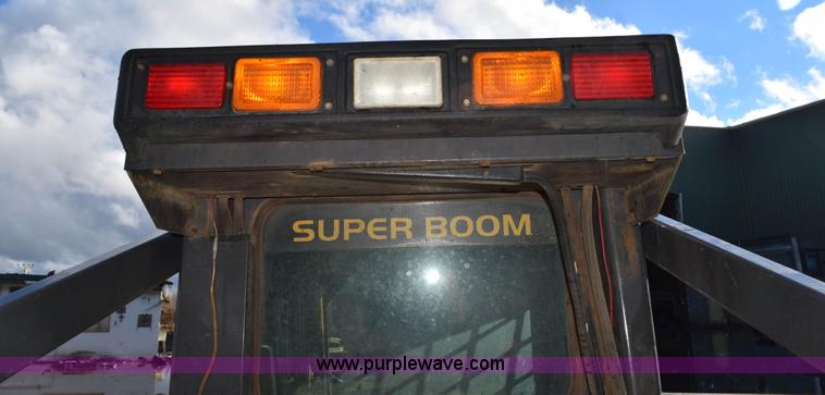 image for item K3449 2006 New Holland L190 skid steer