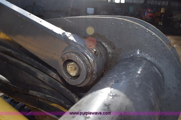 image for item K3449 2006 New Holland L190 skid steer