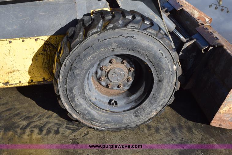 image for item K3449 2006 New Holland L190 skid steer