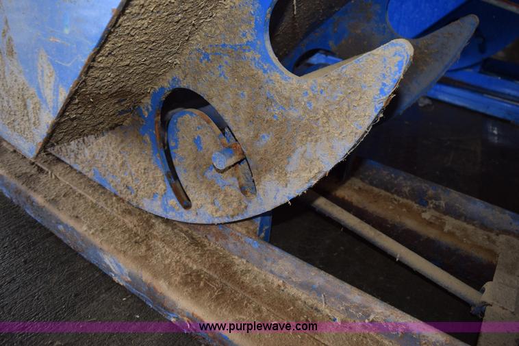 image for item K3464 (2) self-dumping hoppers