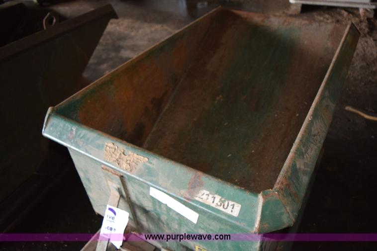 image for item K3465 (3) self-dumping hoppers