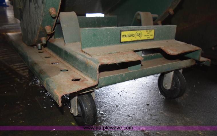image for item K3465 (3) self-dumping hoppers