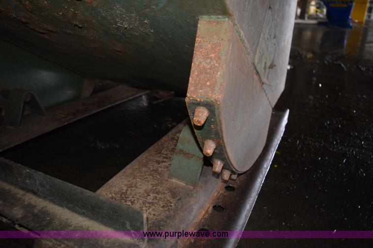 image for item K3465 (3) self-dumping hoppers