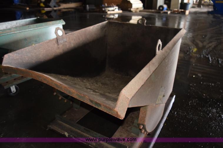 image for item K3465 (3) self-dumping hoppers